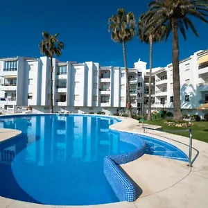 palmeras-9-menyber.hotelsinnerja.org/